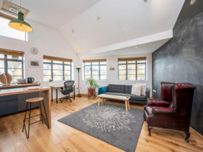 Pass the Keys London Peckham 1 Bed Flat free on street parking
